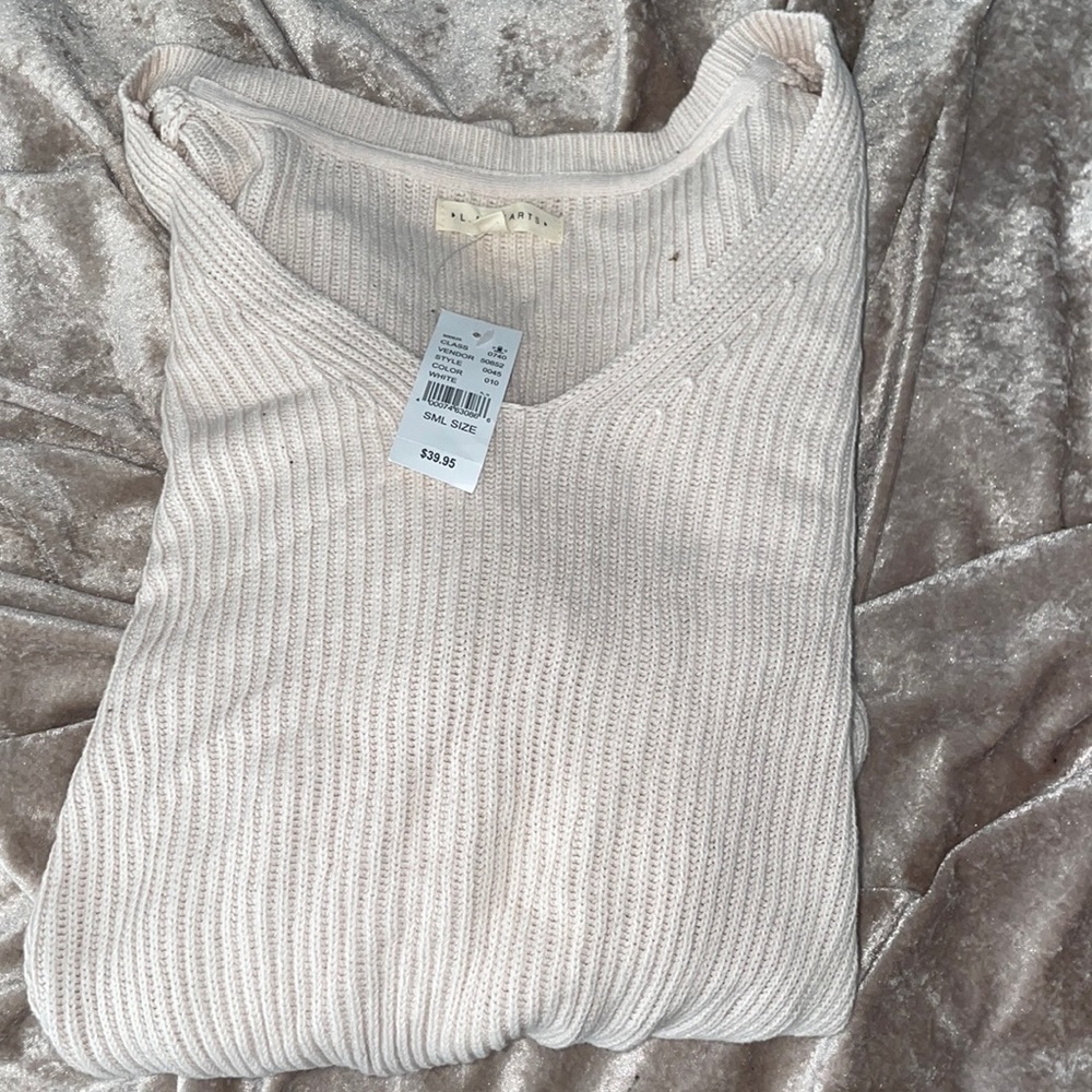 PacSun LA Hearts V-neck ribbed sweater- cream